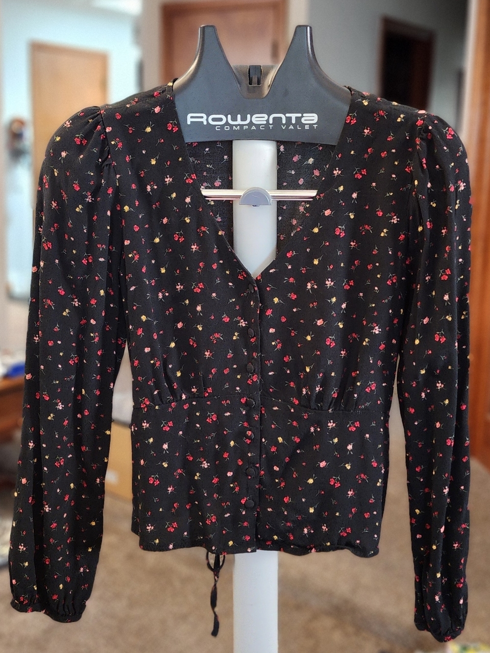 Levi's Black Long-Sleeve Floral Button-Front Blouse